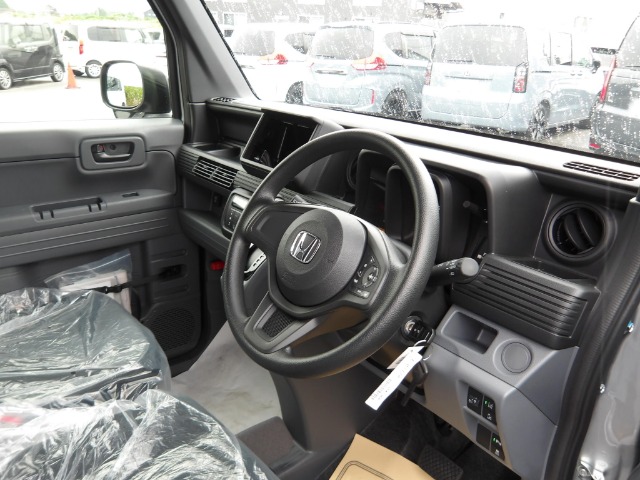 Honda N-VAN 8