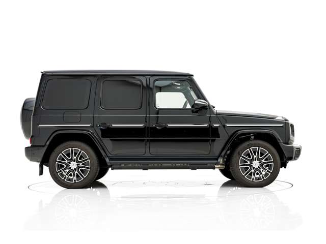 Mercedes-Benz G-Class 9