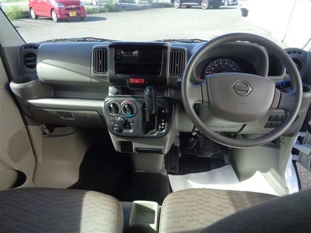 Nissan NV100 Clipper 12