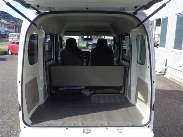 Nissan NV100 Clipper 8