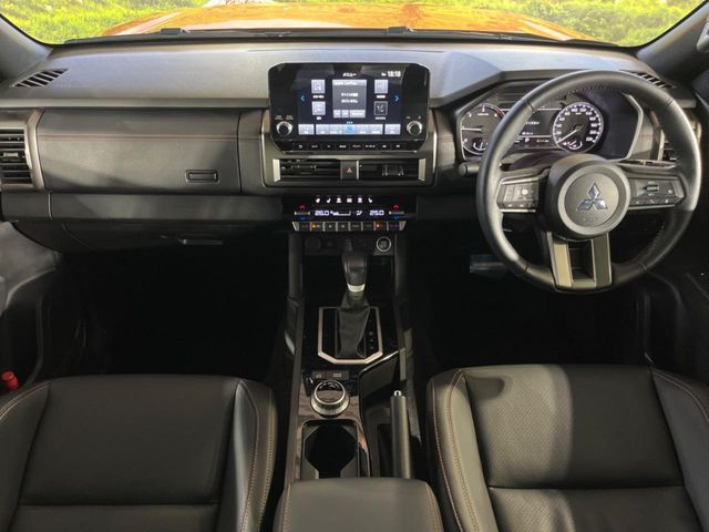 Mitsubishi Triton 3