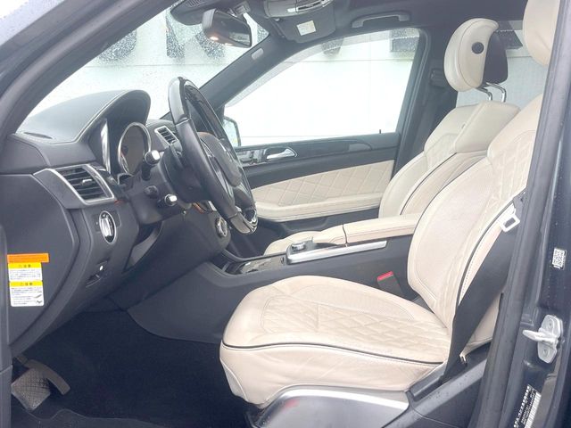Mercedes-Benz GL-Class 9