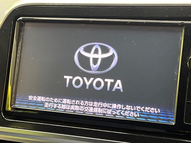 Toyota Sienta 4