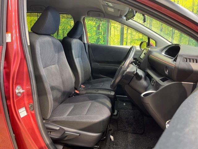 Toyota Sienta 8
