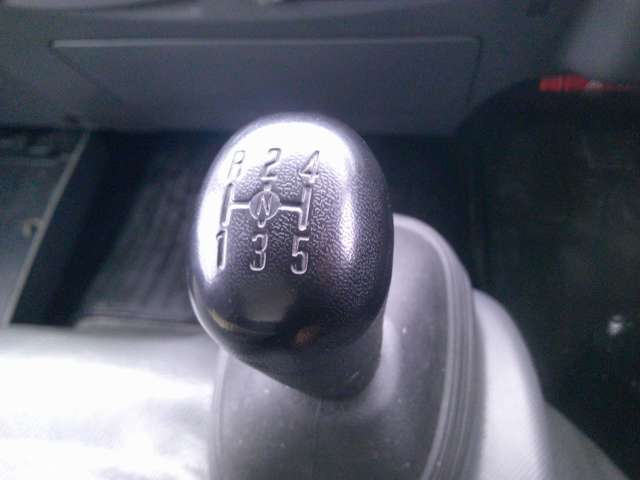 Isuzu Elf 12