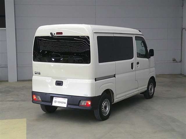 Toyota Pixis Van 4