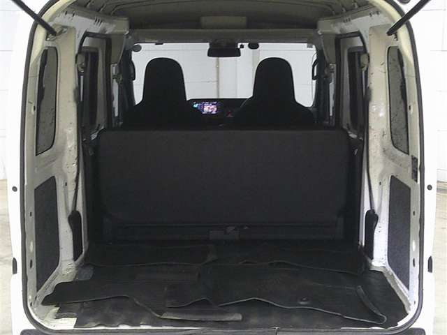 Toyota Pixis Van 6