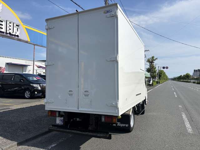 Isuzu Elf 4