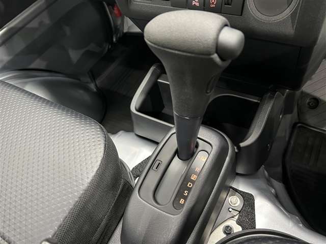 Daihatsu Hijet Truck 2