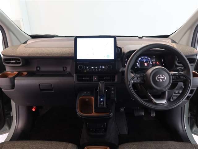 Toyota Sienta 8