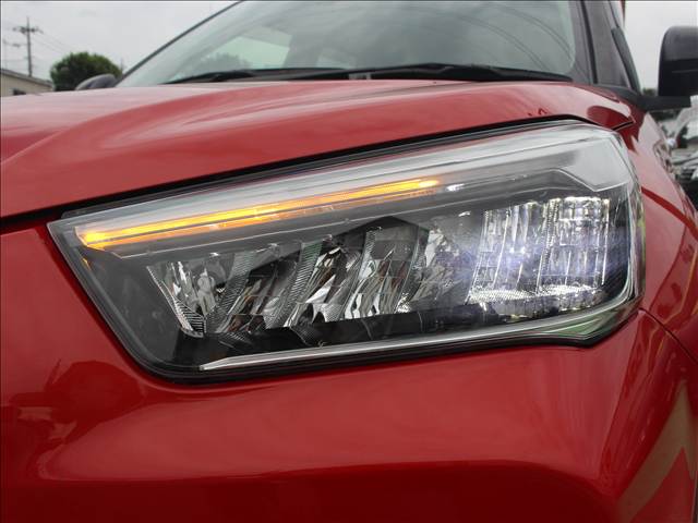 Daihatsu Rocky 6
