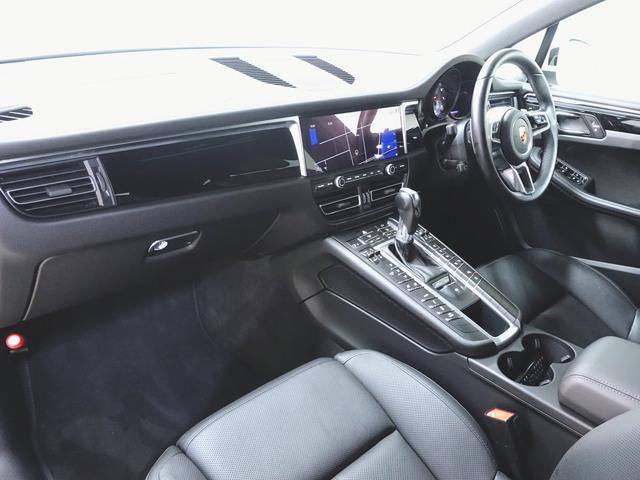 Porsche Macan 11