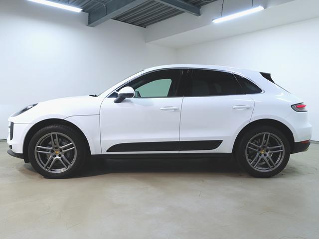 Porsche Macan 4