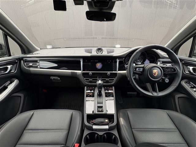 Porsche Macan 5