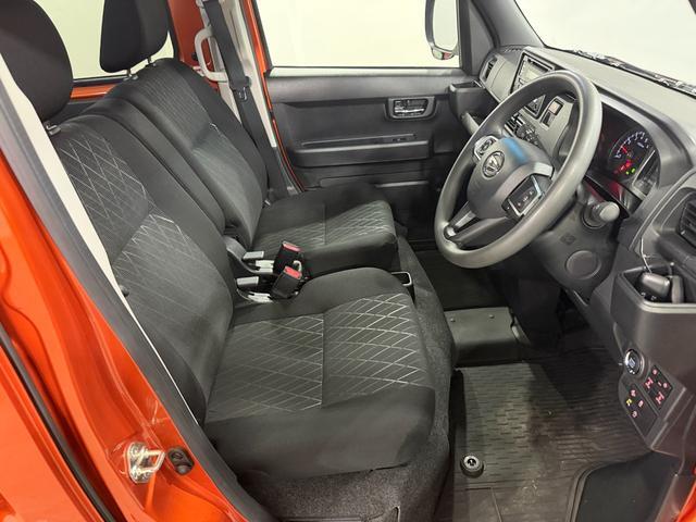 Daihatsu Atrai 4