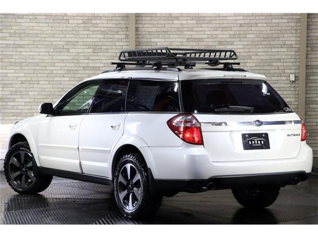 Subaru Legacy Outback 6