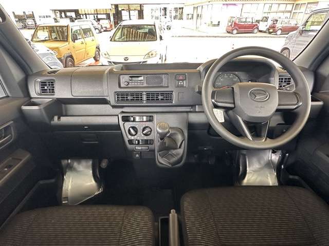 Daihatsu Hijet Deck Van 7