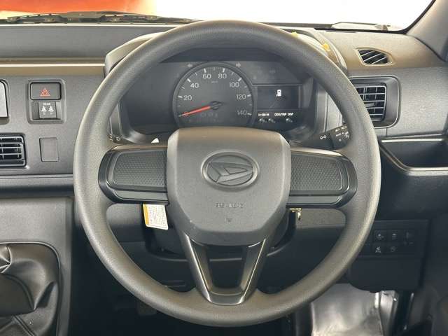 Daihatsu Hijet Deck Van 8