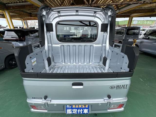 Daihatsu Hijet Deck Van 10