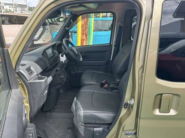 Daihatsu Hijet Deck Van 5