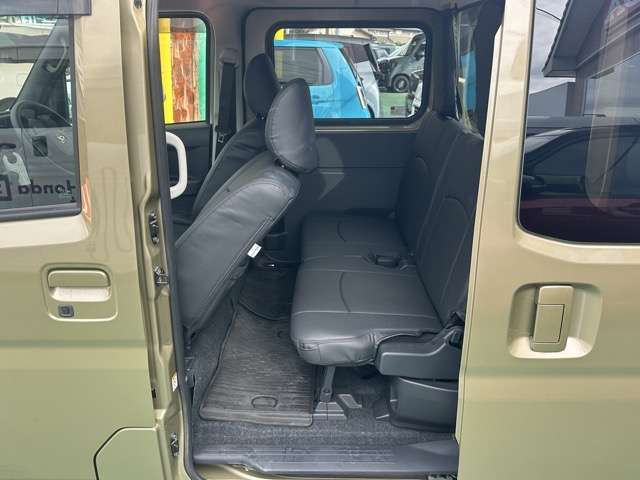 Daihatsu Hijet Deck Van 6
