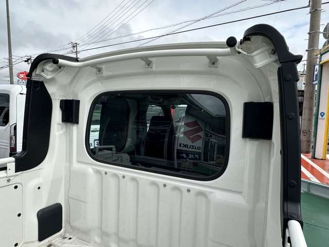 Daihatsu Hijet Deck Van 12