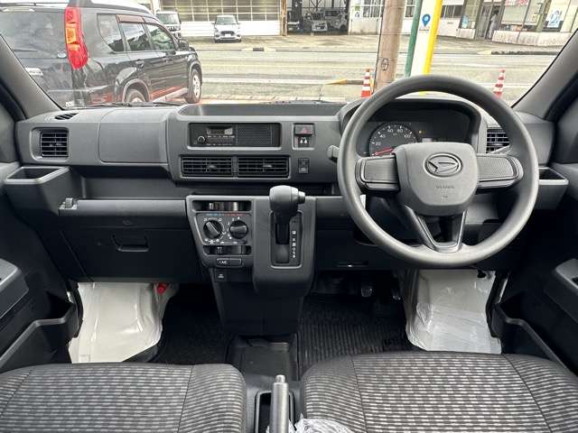 Daihatsu Hijet Deck Van 7