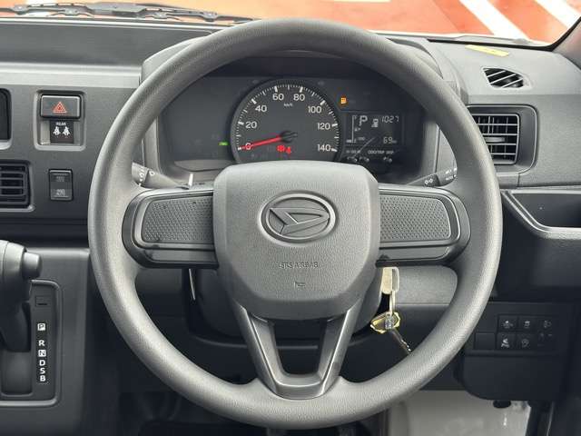 Daihatsu Hijet Deck Van 8
