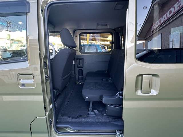Daihatsu Atrai 6