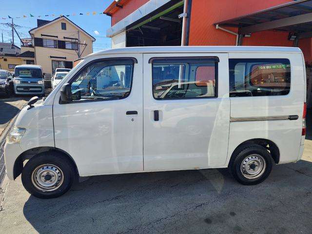 Toyota Light Ace Van 7