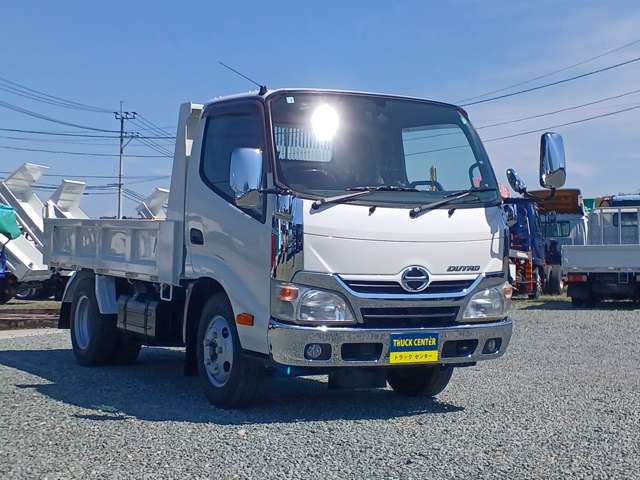 Hino Dutro 3