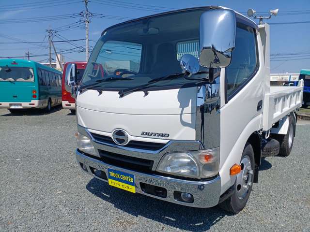 Hino Dutro 4