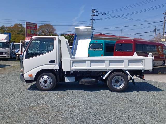 Hino Dutro 5