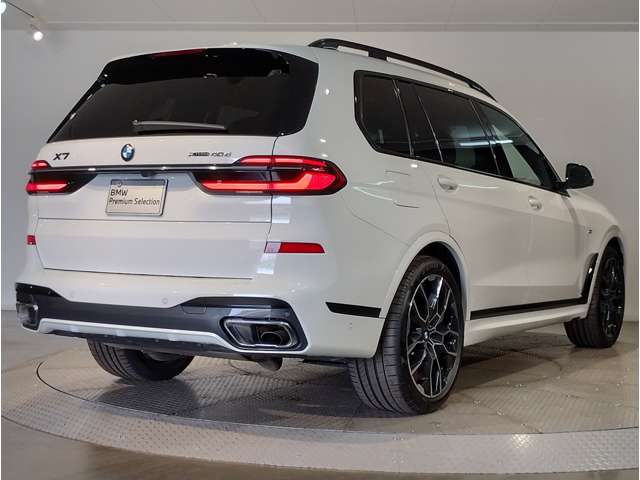 BMW X7 11
