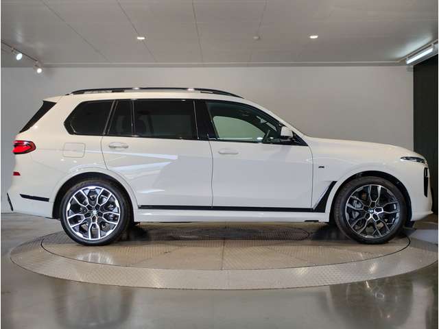BMW X7 12