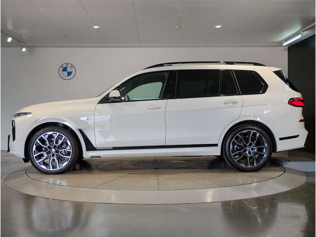 BMW X7 8
