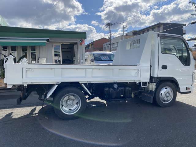Isuzu Elf 7