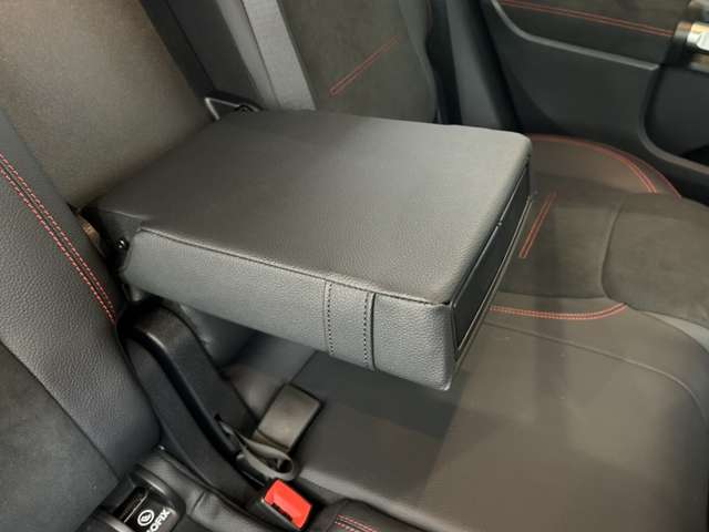 Mercedes-Benz GLB 10