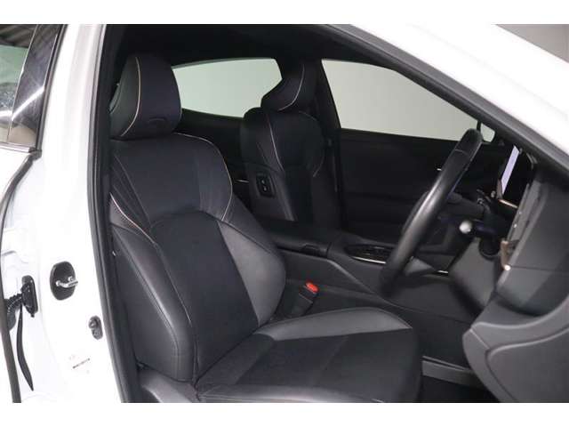 Toyota Crown Crossover 12