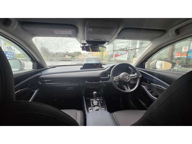 Mazda CX-30 11