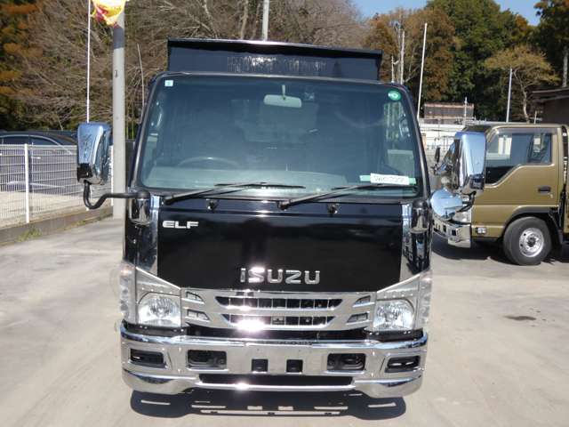 Isuzu Elf 4