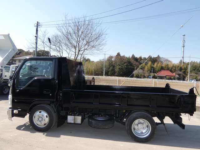Isuzu Elf 6