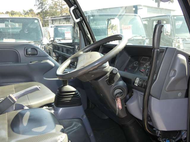 Isuzu Elf 10