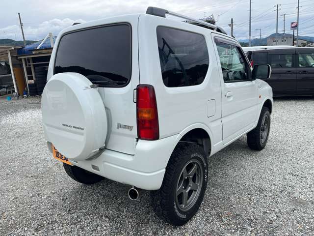 Suzuki Jimny 6