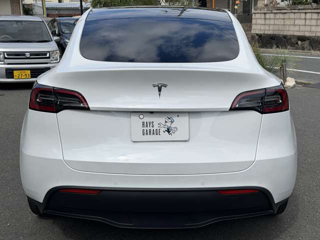 Tesla Model Y 11