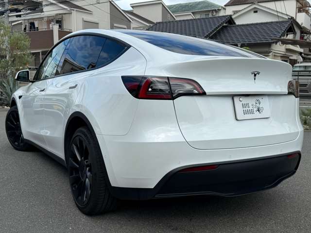 Tesla Model Y 7