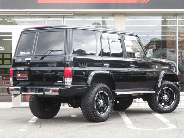 Toyota Land Cruiser Prado 6