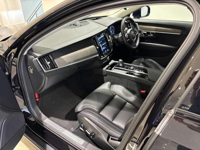 Volvo V90 Cross Country 12