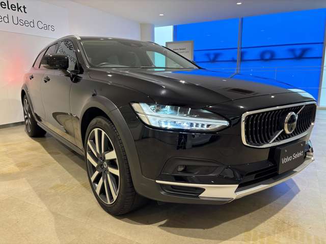 Volvo V90 Cross Country 2
