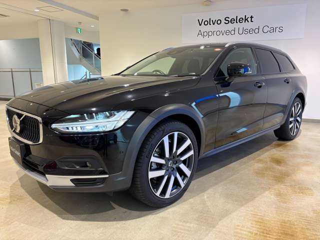 Volvo V90 Cross Country 3